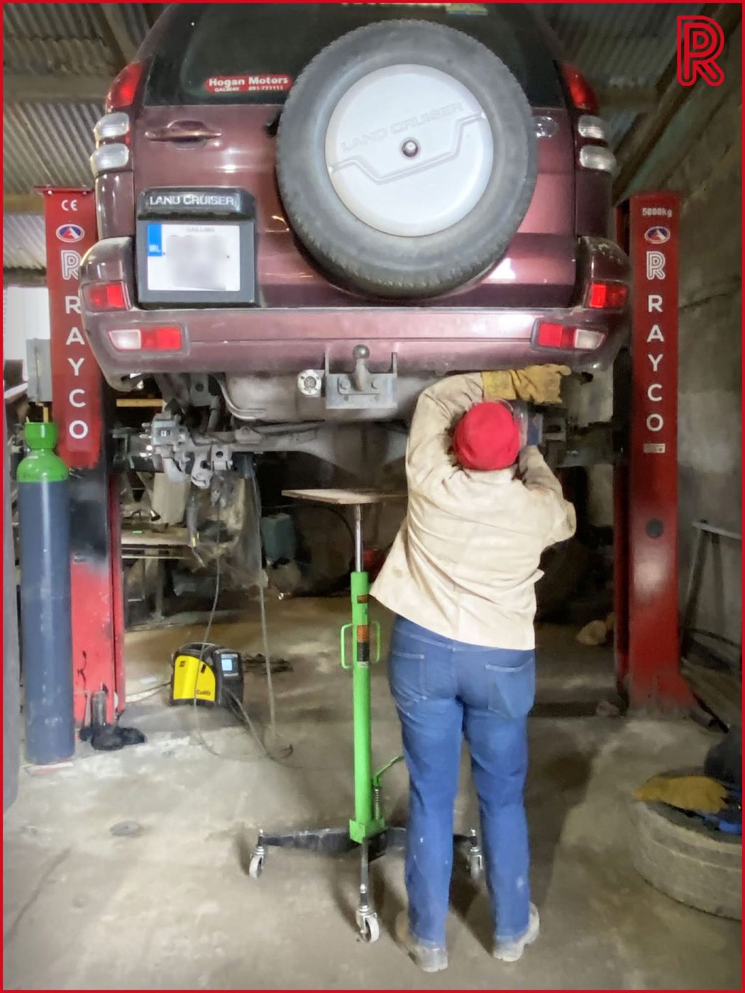 Vehicle on the ramp for an underbody inspection before undersealing